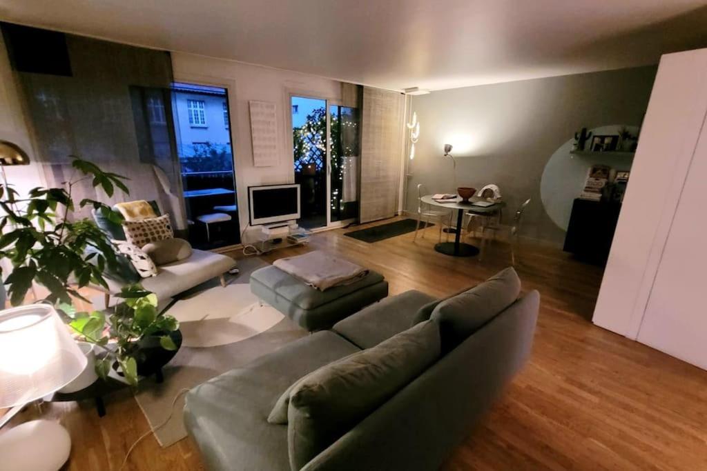 Lovely Artist Appartment Parijs Buitenkant foto
